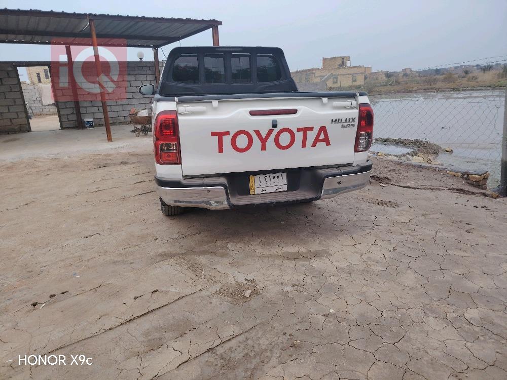 تويوتا هايلوكس